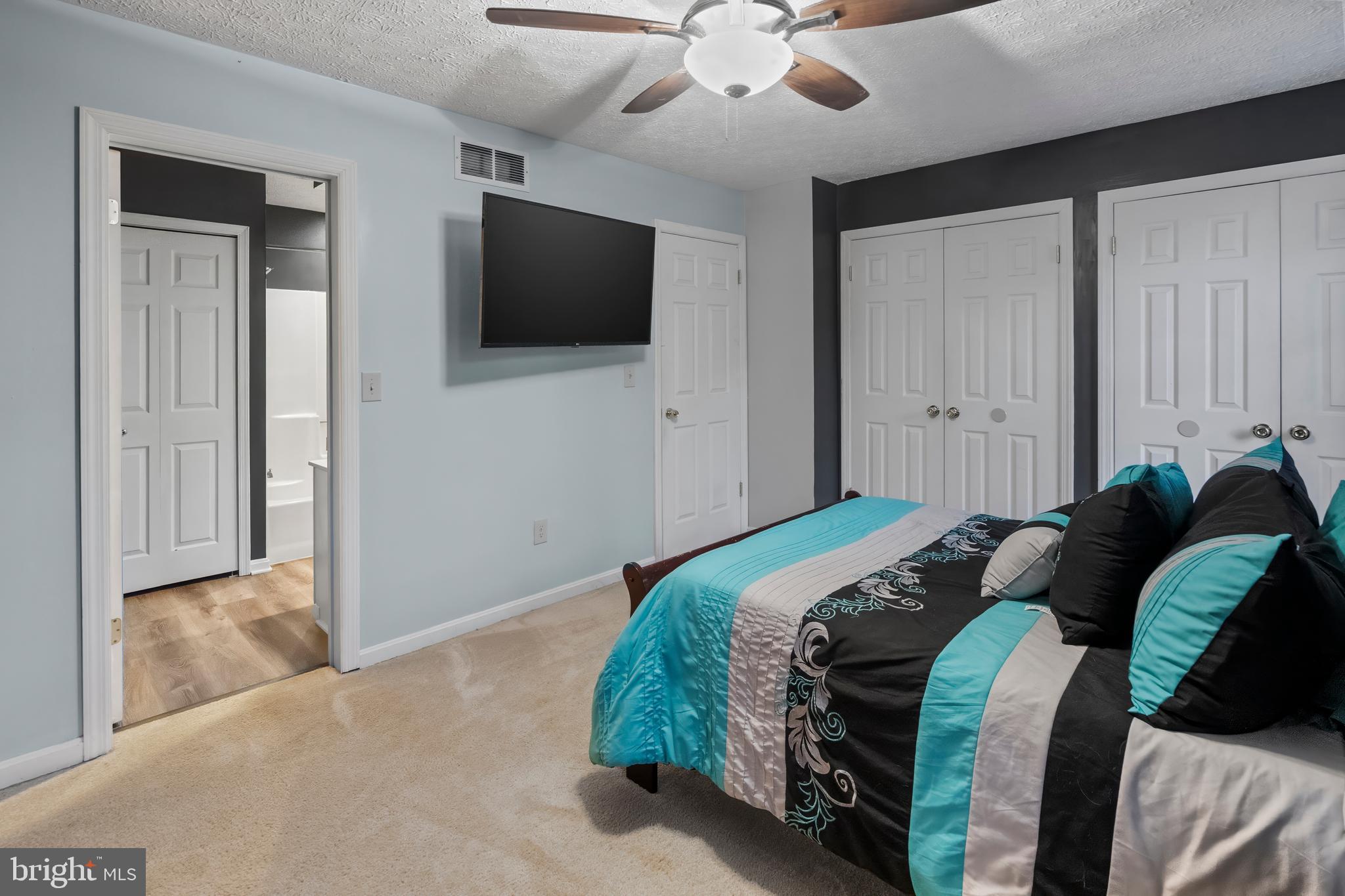 RIVERSIDE - Residential