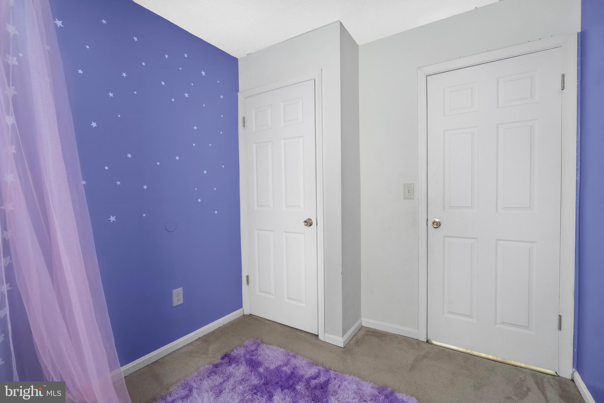 RIVERSIDE - Residential