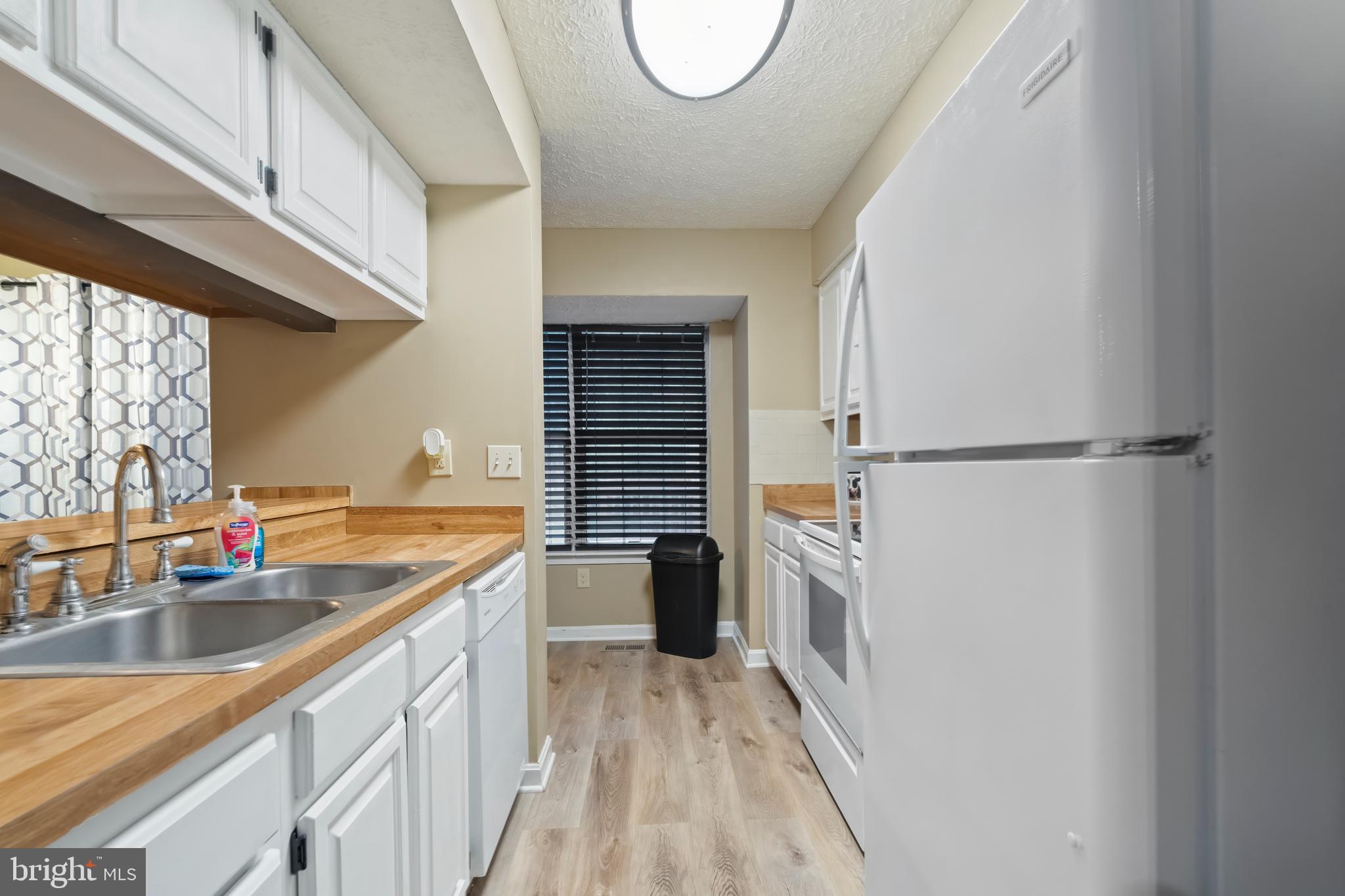 RIVERSIDE - Residential