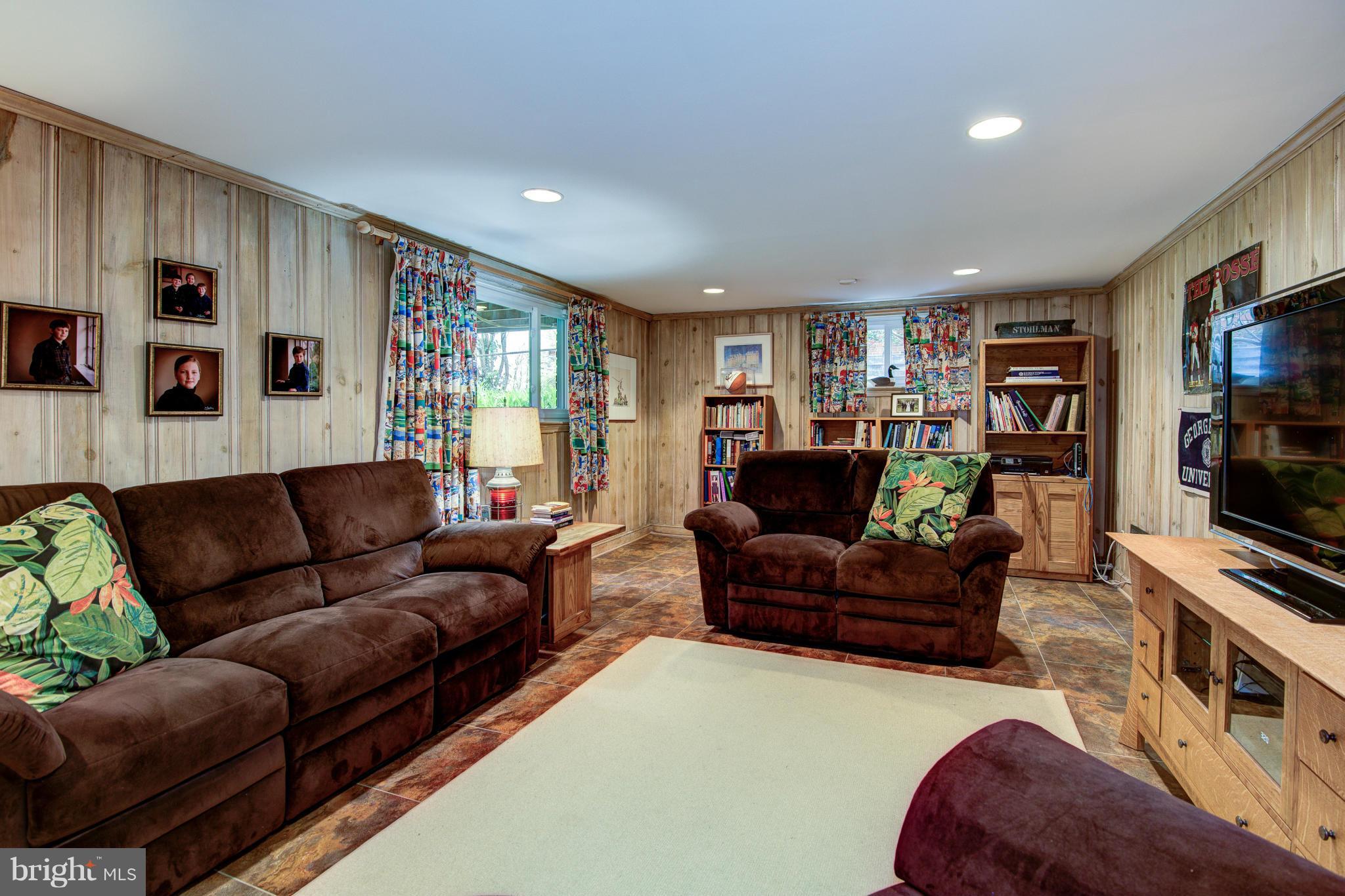 HIGH POINT - Residential