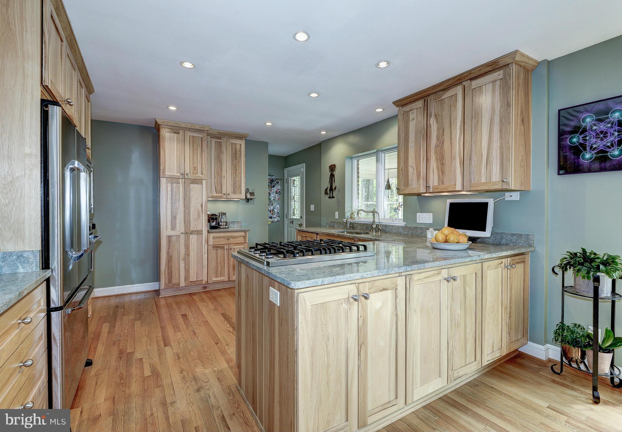 HIGH POINT - Residential