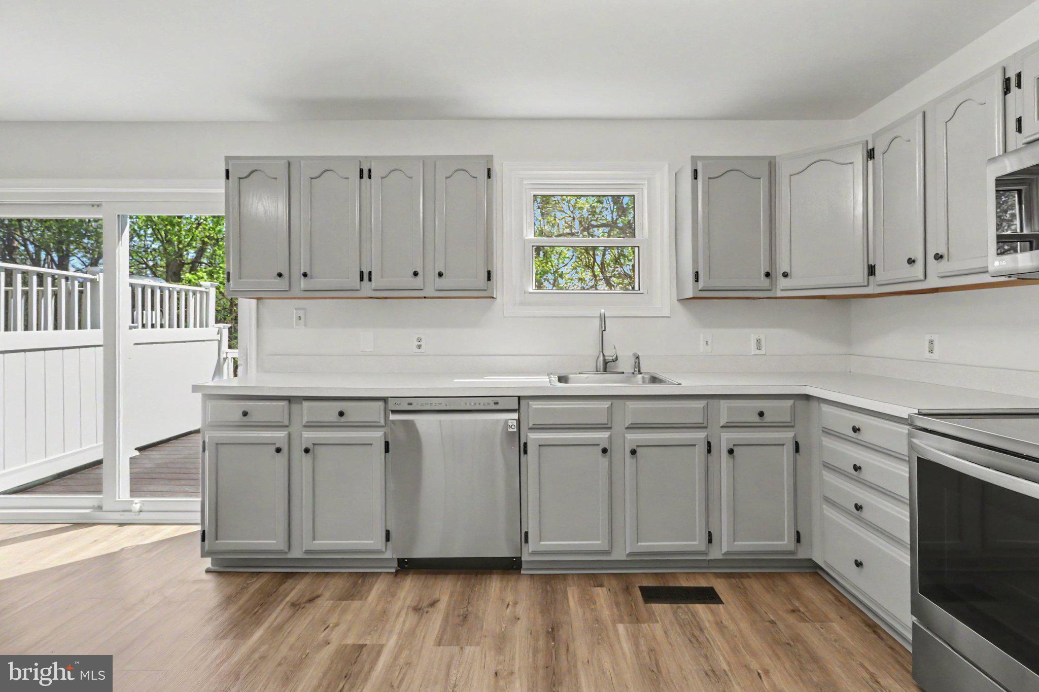 CHARTWOOD MANOR - Residential