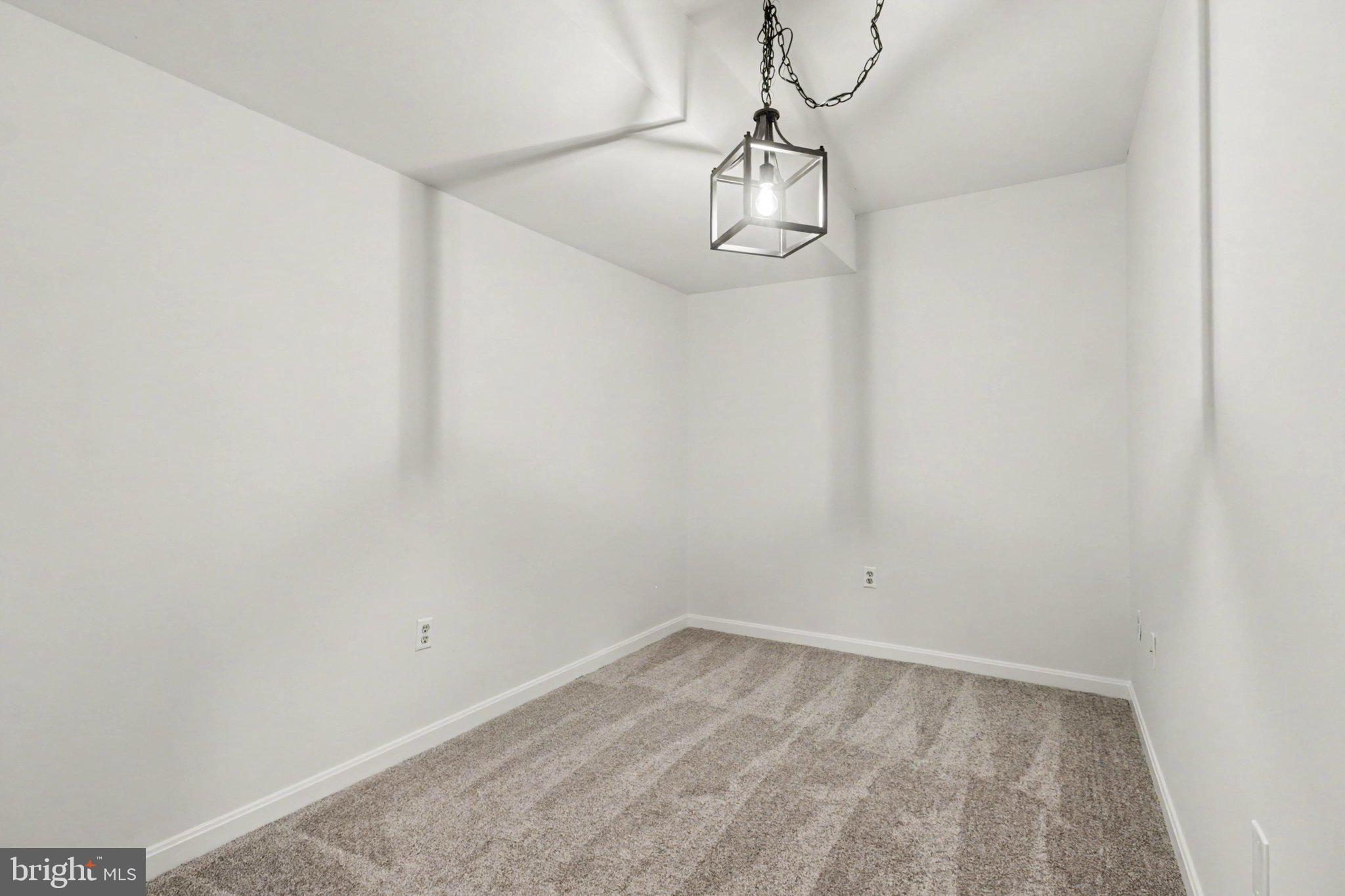 CHARTWOOD MANOR - Residential