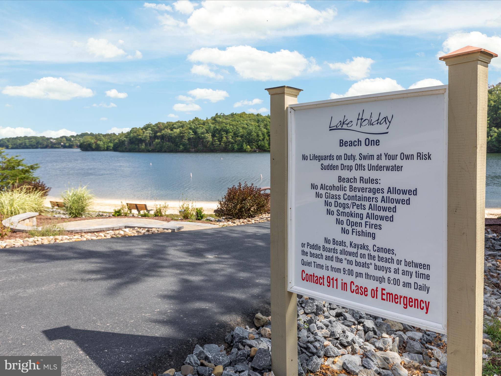 LAKE HOLIDAY ESTATES - Residential