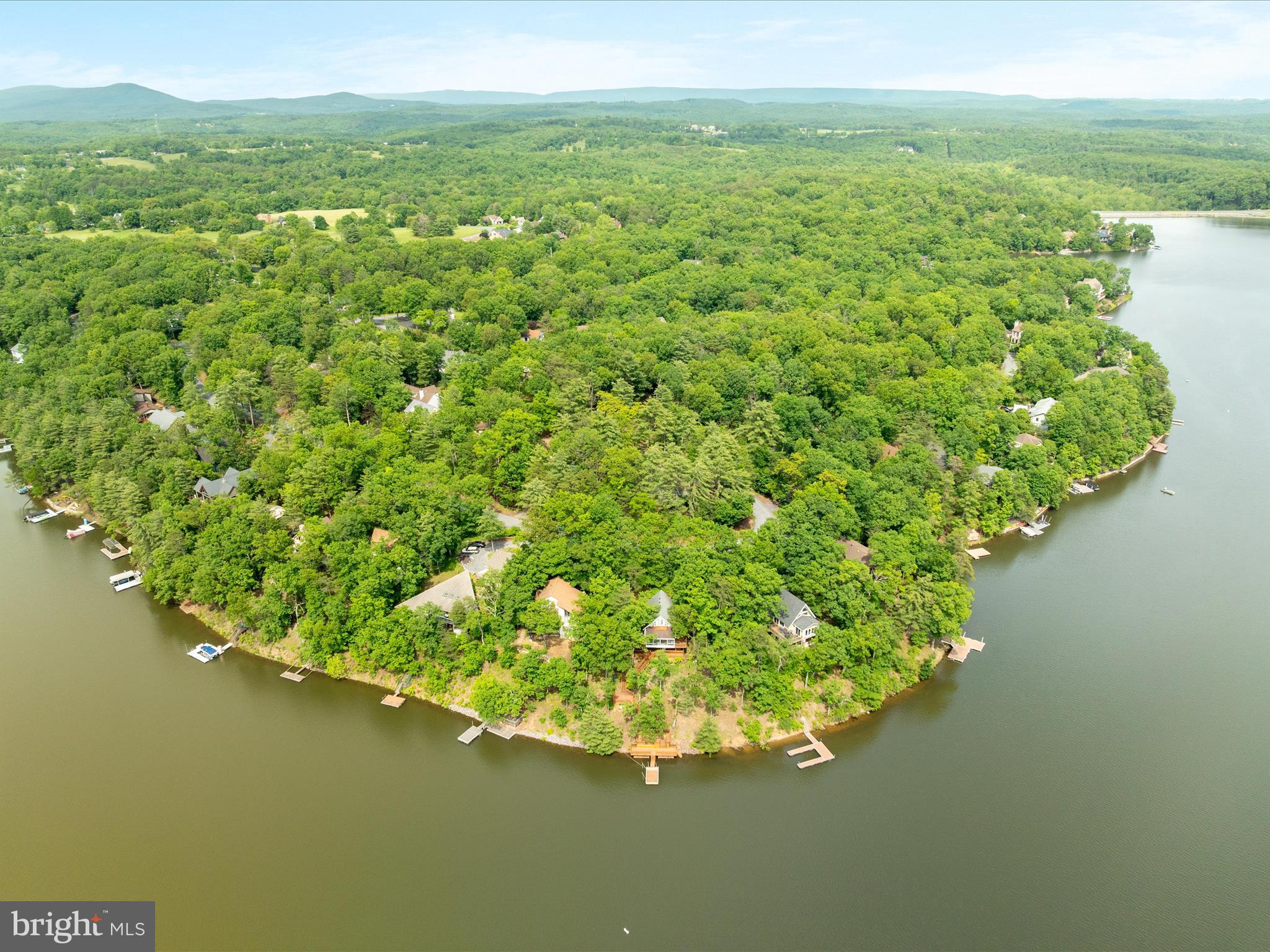 LAKE HOLIDAY ESTATES - Residential