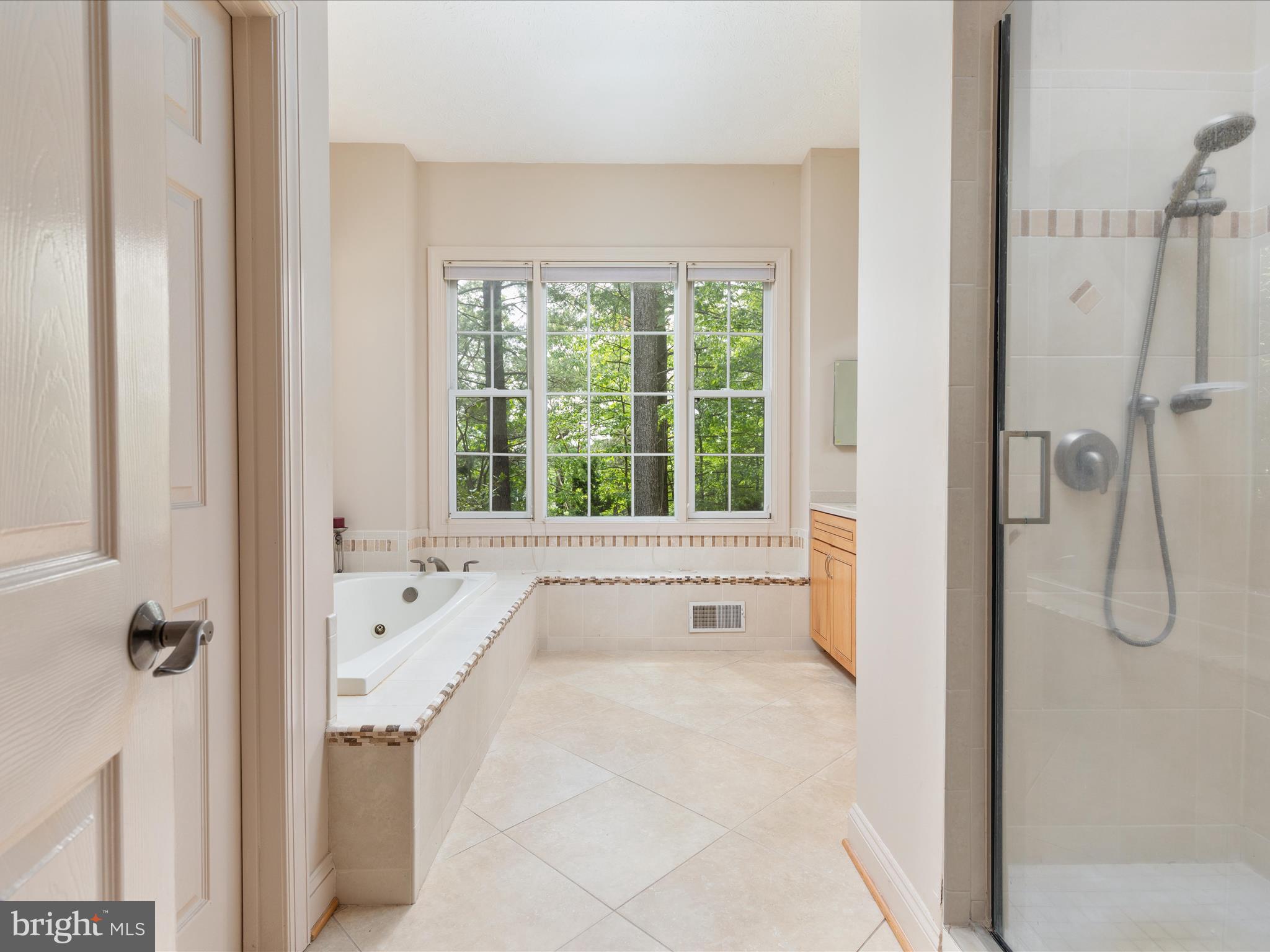 LAKE HOLIDAY ESTATES - Residential