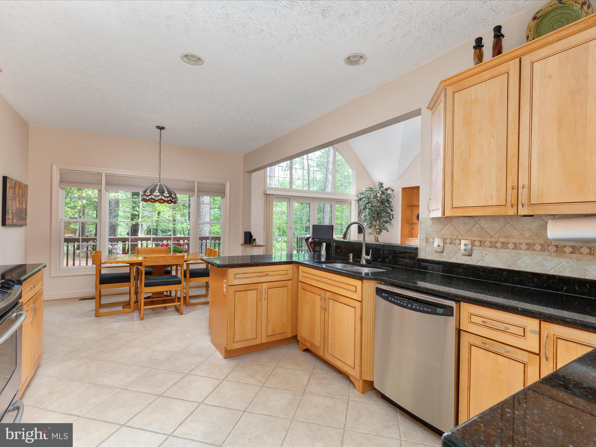 LAKE HOLIDAY ESTATES - Residential