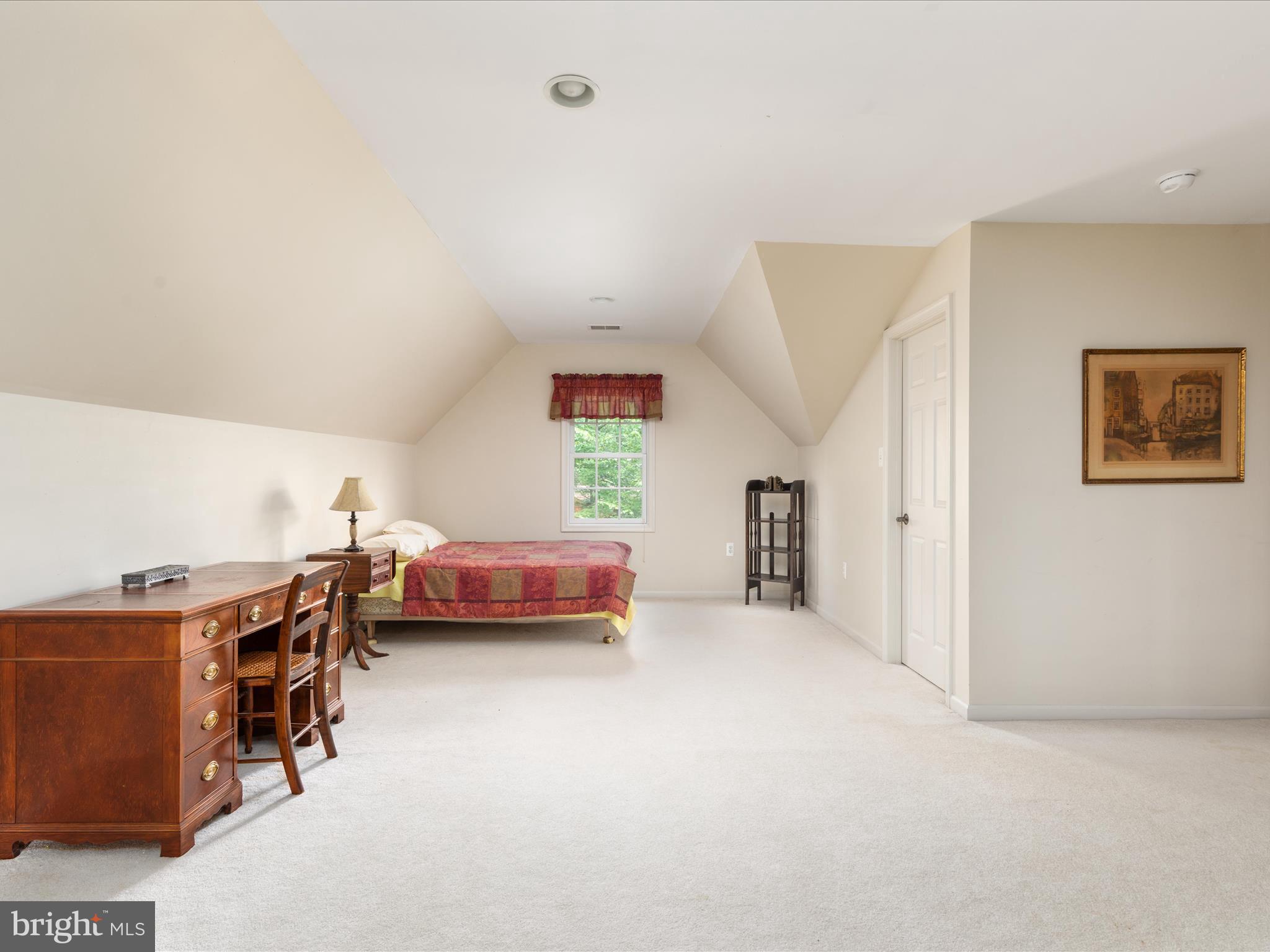 LAKE HOLIDAY ESTATES - Residential