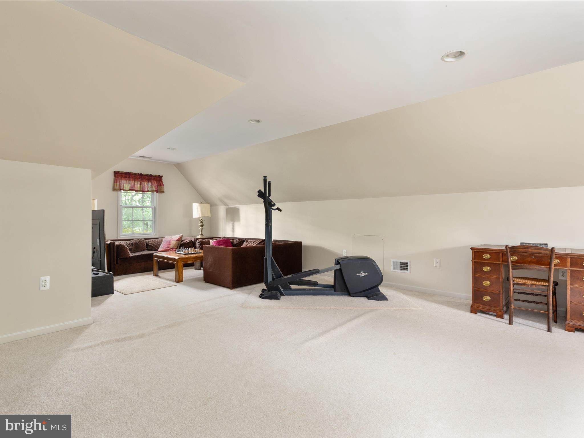 LAKE HOLIDAY ESTATES - Residential