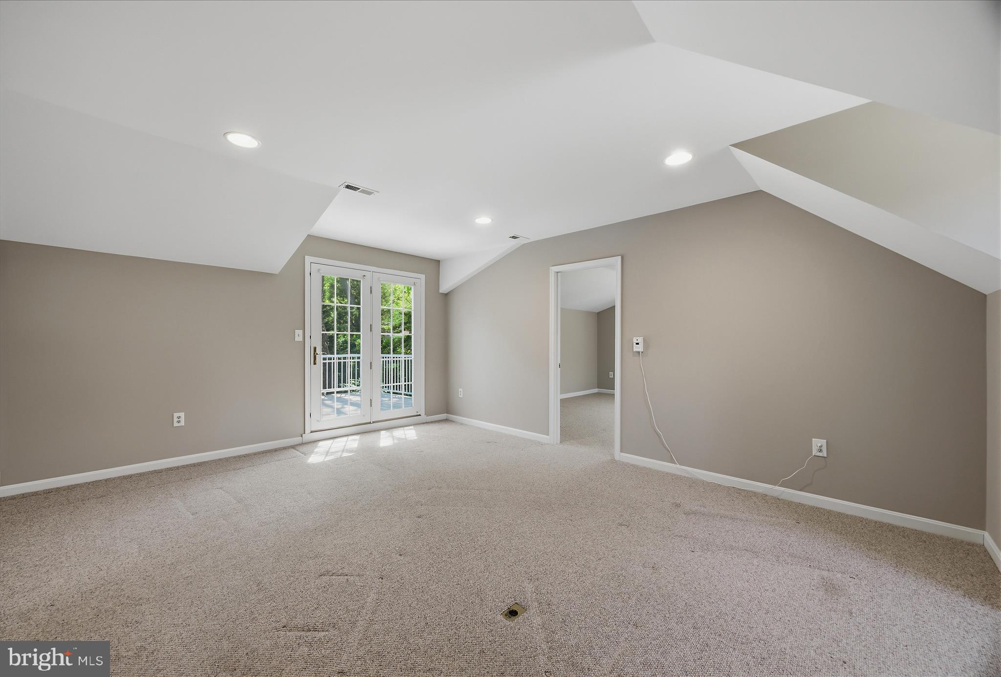WHITEHURST - Residential