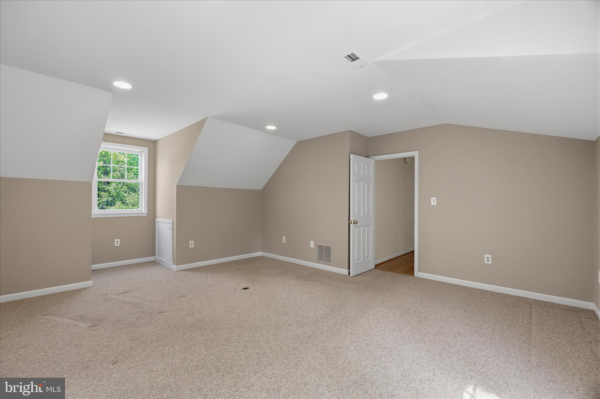 WHITEHURST - Residential