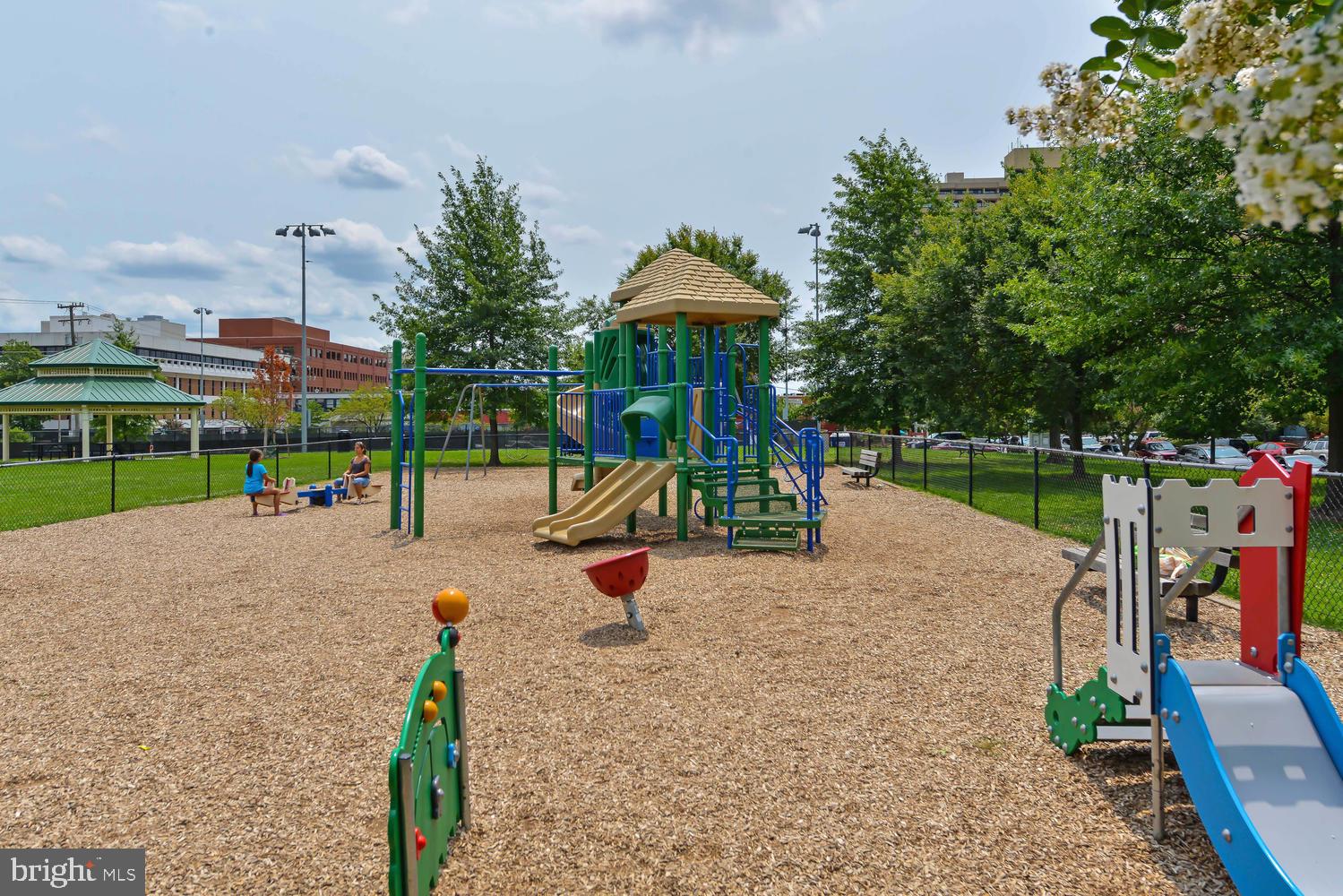 ABINGDON ROW - Residential