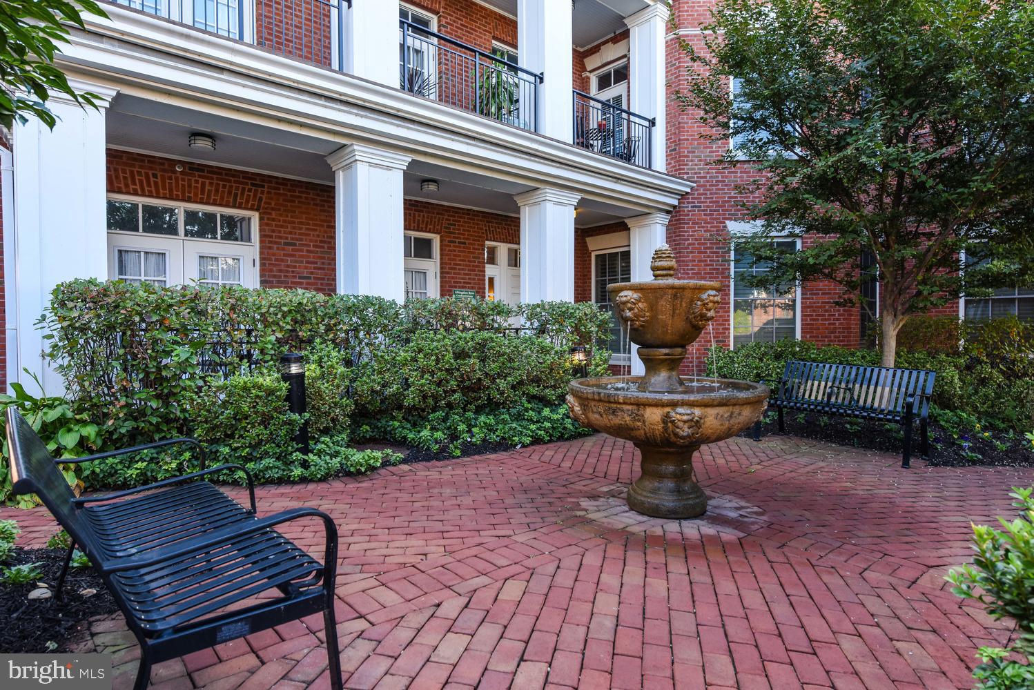 ABINGDON ROW - Residential