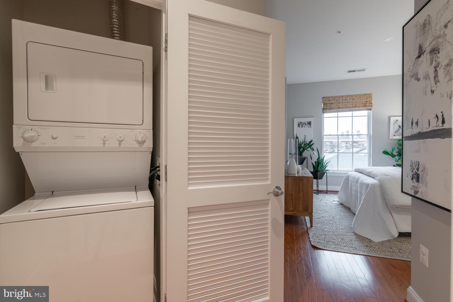 ABINGDON ROW - Residential