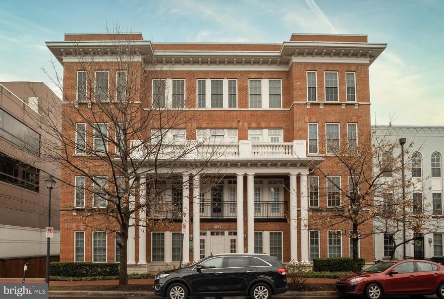 Abingdon Row blends the charm of Old Town, with the convenience of a modern condominium.  Superb location. Premium Unit. Rarely Available. One floor living! Near public transportation,   Two traffic lights to DC.  Less than ten minute  cab ride to  Reagan Airport.   Eating in or dining  out?! You will enjoy  popular neighborhood restaurants, and convenient grocery shopping at  Harris Teeter, Trader Joe's, Safeway and Whole Foods.  Shopping for your new home?  Stop by the recently opened West Elm, or the many designer boutiques. Keeping in shape?  Public tennis courts, the  popular Sport and Health Club,  yoga, rowing, and fitness centers are all within blocks of your front door.  Stroll, run, or bike the Mount Vernon Bike trail.  Experience the parks, marinas, and scenery along the Potomac River,. Recently named " One of the Six Most Beautiful Streets in the U.S.,"  King Street is just nine blocks away with restaurants for every taste, shops, and galleries.  Yellow water taxis  take you to Nats games, Georgetown or National Harbor.  The free King Street  trolley takes you to the Metro!  Live your best life in Old Town! This  sophisticated pristine condo is in mint condition and will suit your lifestyle perfectly!  Oversized windows face South and West filling  the  rooms in bright, natural light. Gorgeous  hardwood floors throughout. Handsome, connoisseur kitchen with a stainless side by side refrigerator and a cook's delight -  gas range.  Tall, maple cabinets, rich, granite counters and an island - for morning coffee and conversation.  Washer/Dryer. Custom Walk-n-Closet. Energy efficient heating and cooling. TWO secure, assigned garage parking spaces plus a storage bin.  A shared rooftop deck  offers outdoor space where you can enjoy  meeting  neighbors over a glass of wine and watching  the sunset.  Don't miss it!