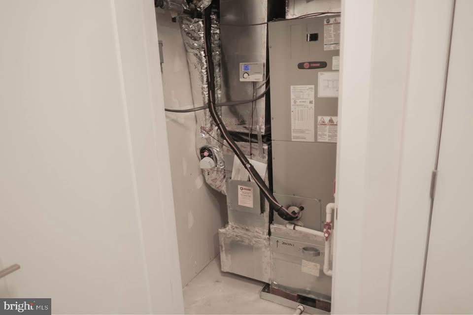 ASHBURN STATION - Residential Lease