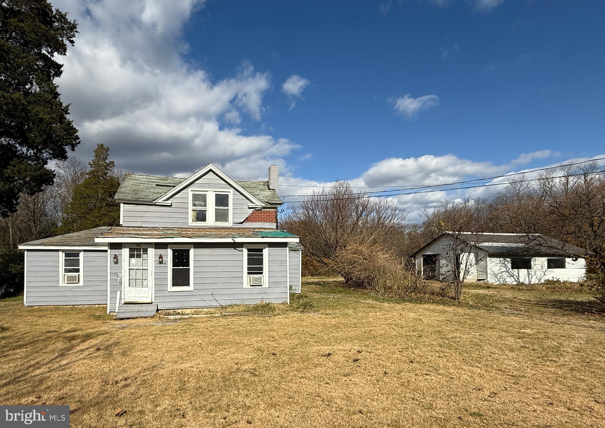 1066 E SHERMAN AVENUE