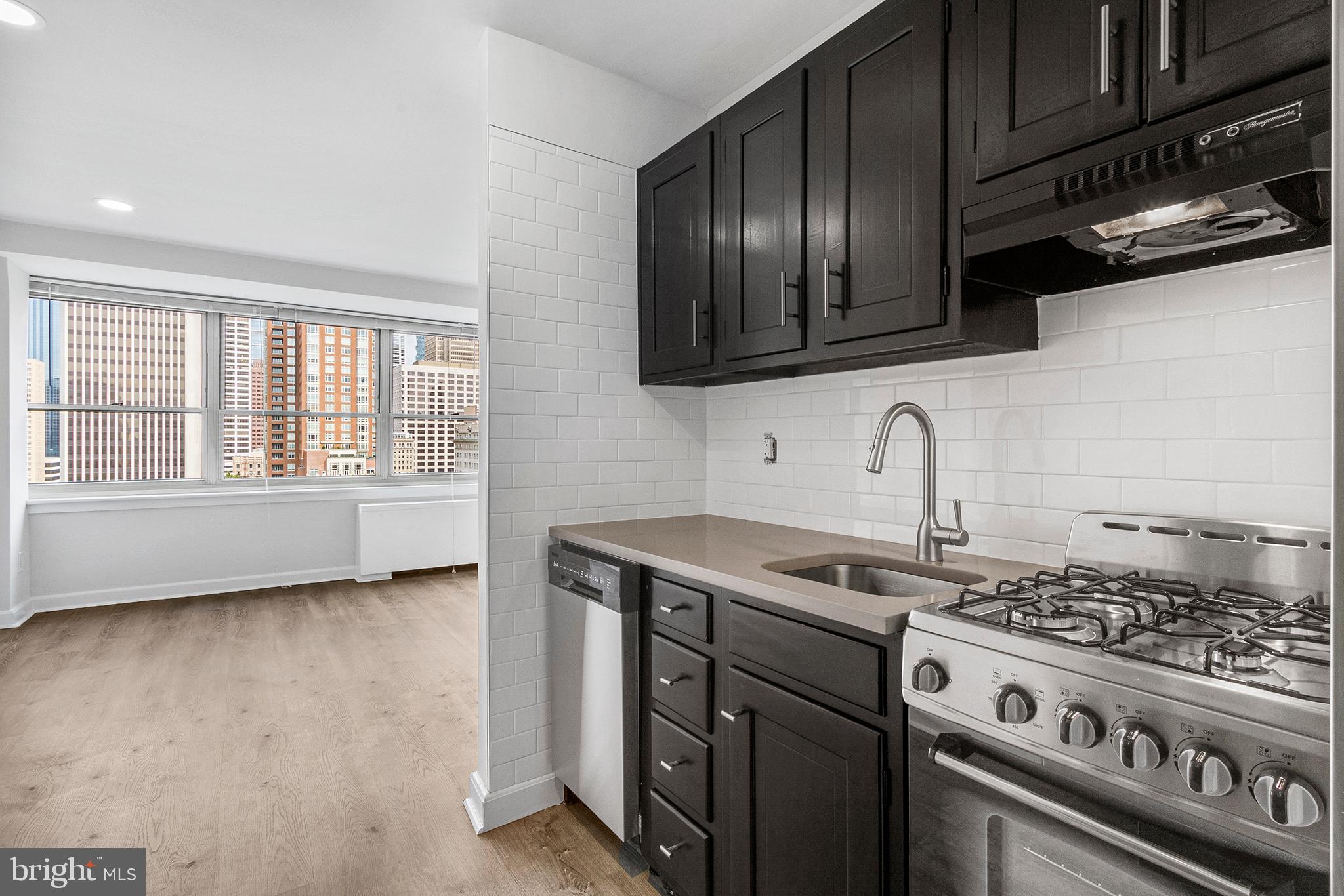 1810 RITTENHOUSE SQUARE 1502