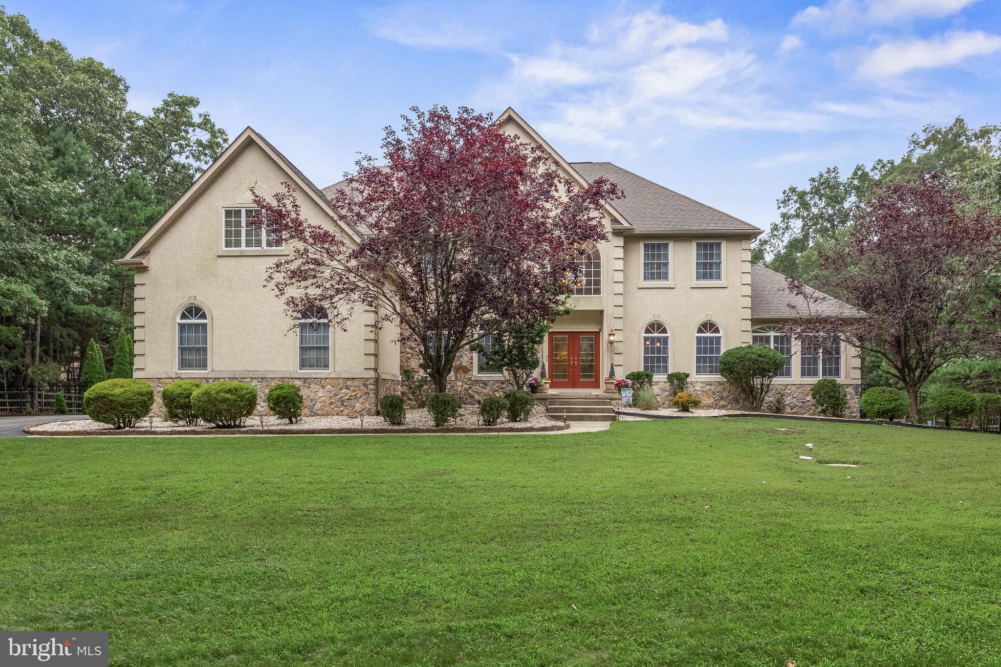 10 PENDLETON COURT