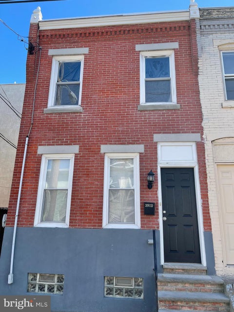 Townhouse For Sale - 3912 Brandywine Street<br/> PHILADELPHIA, PA 19104