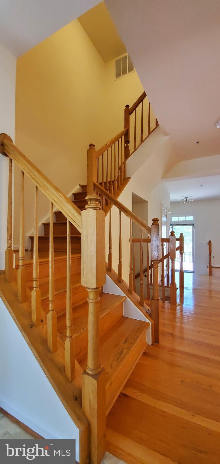 JAMES CREEK - Residential