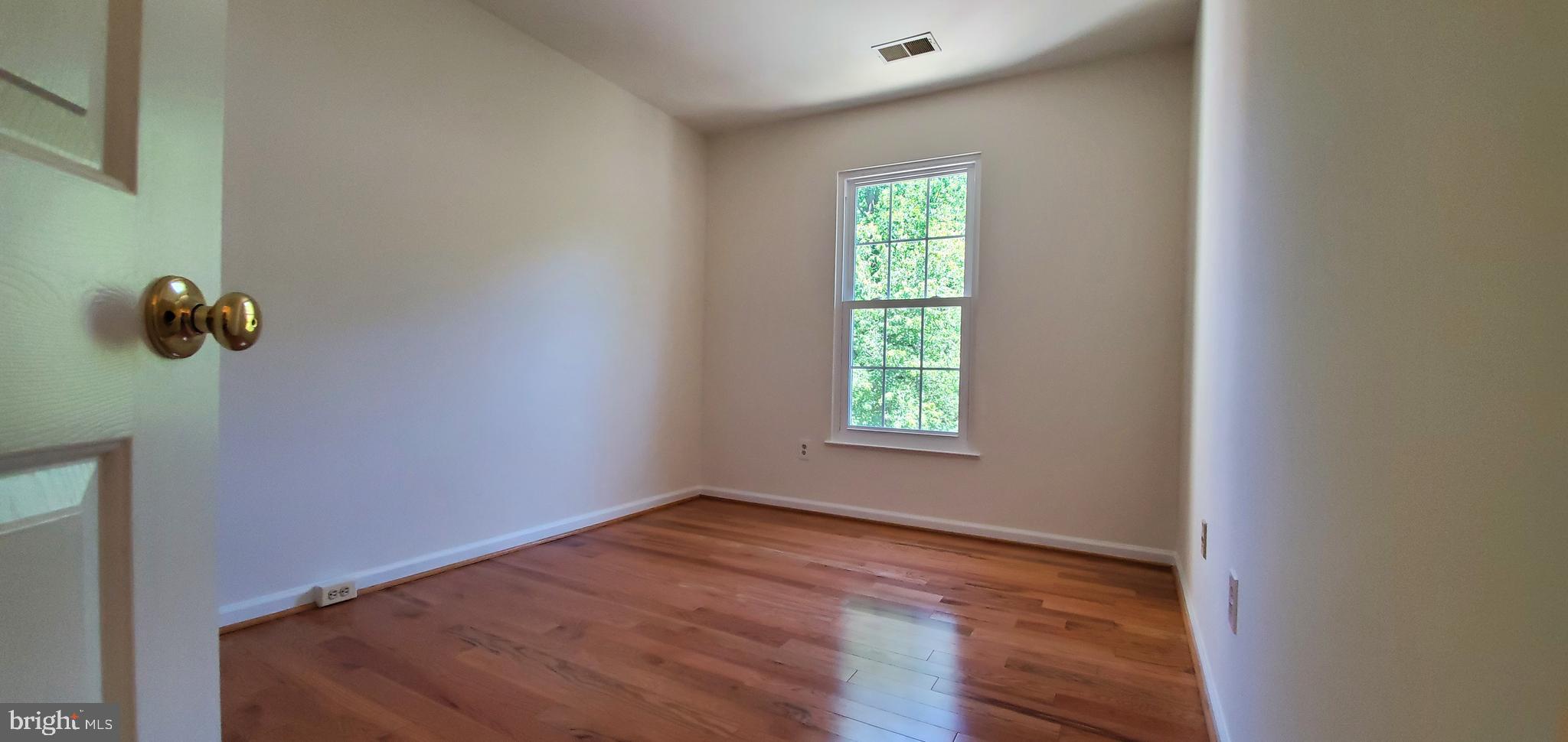 JAMES CREEK - Residential