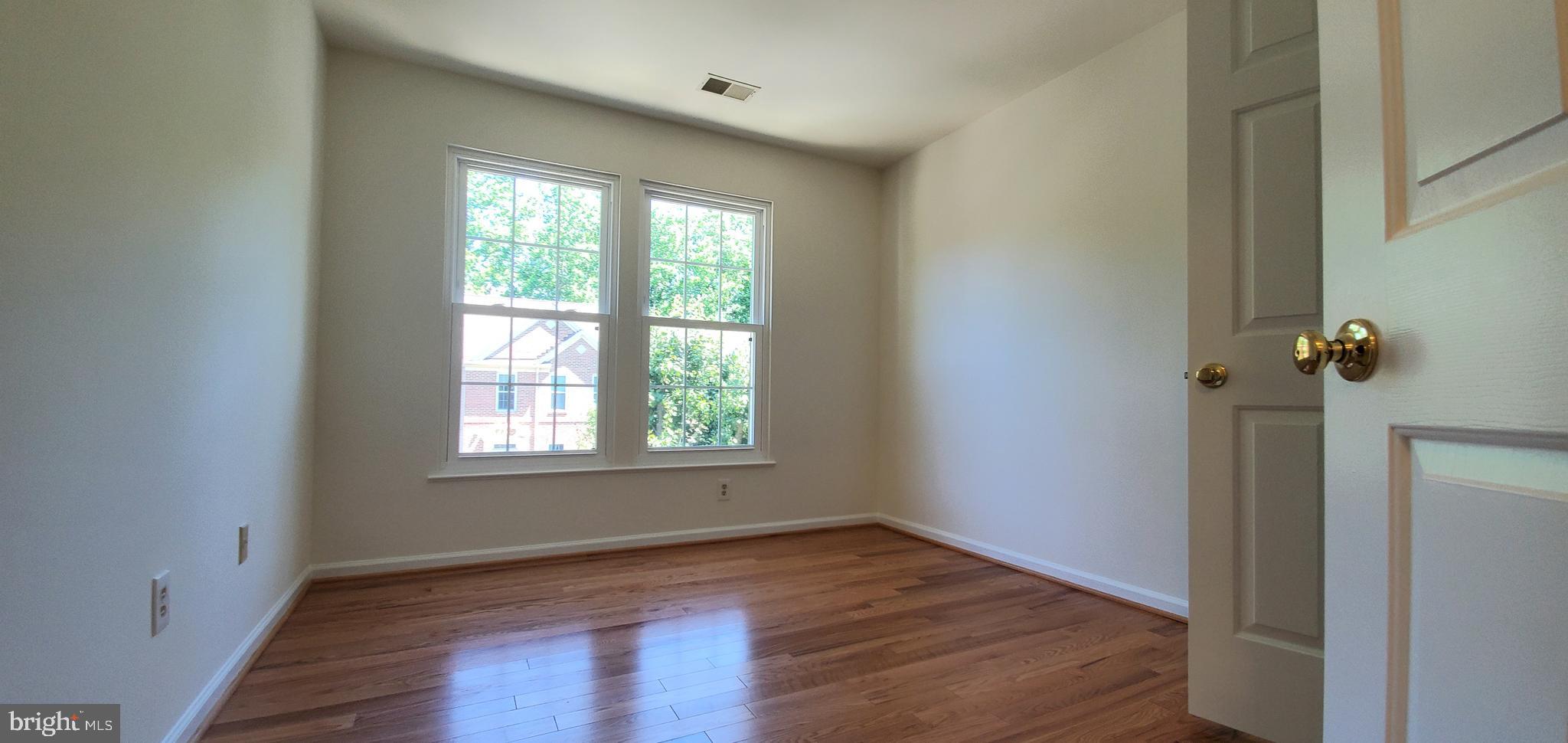 JAMES CREEK - Residential