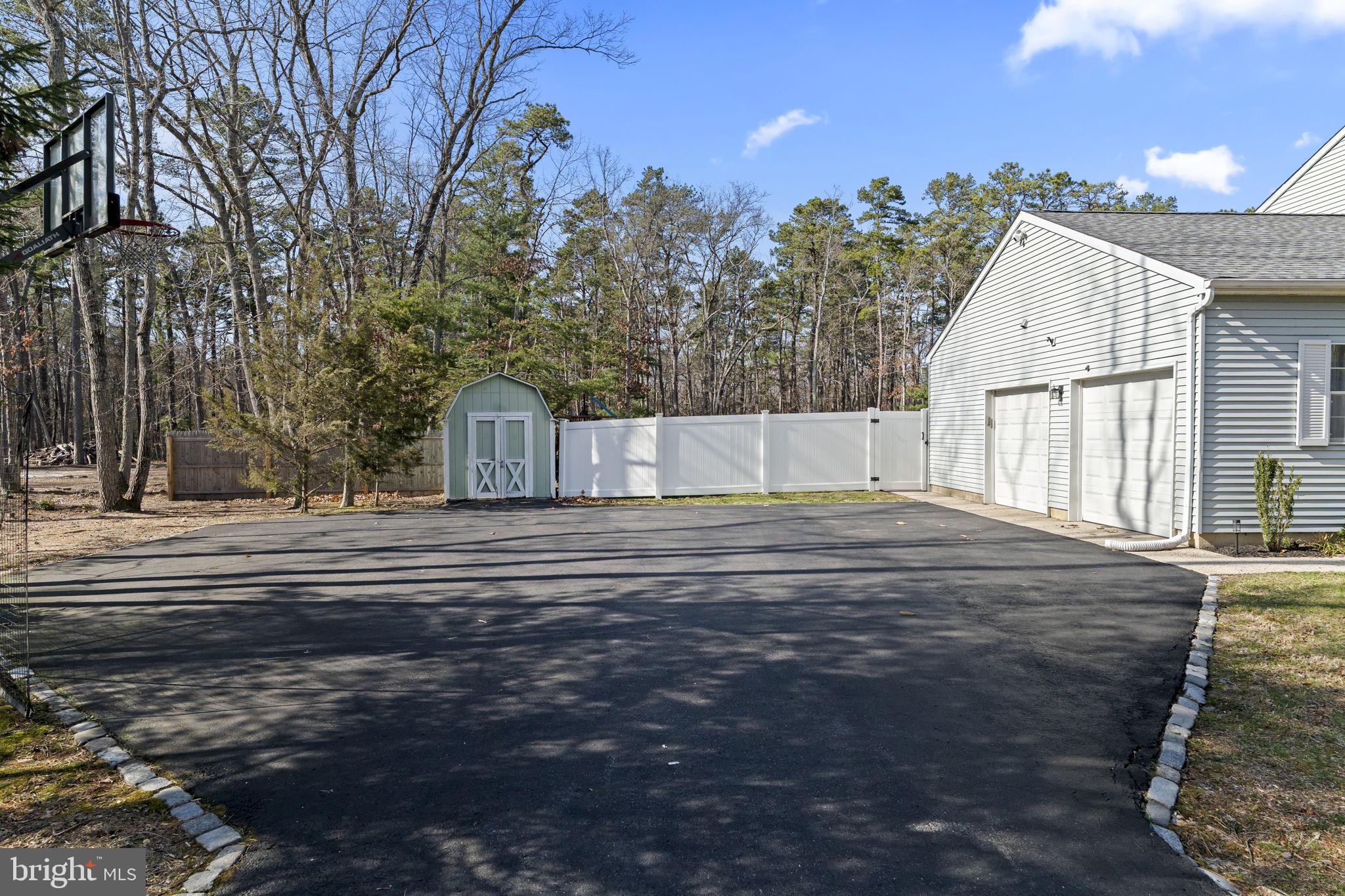 7 MALLARD DRIVE