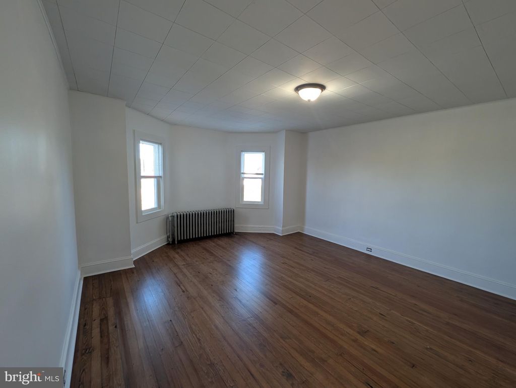 Photo of 828 Jefferson Avenue, BRISTOL, PA 19007 (MLS # PABU2108352)