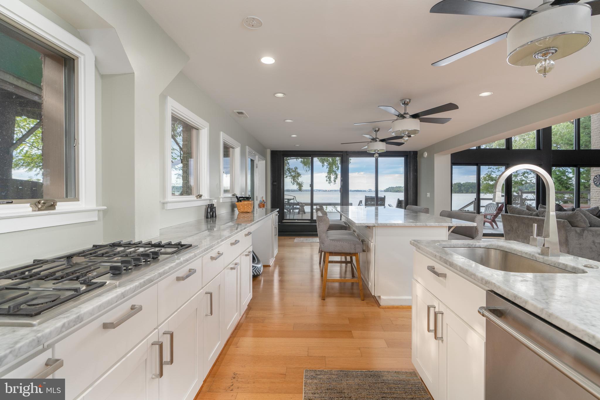 RIVER VIEW ESTATES - Residential Lease