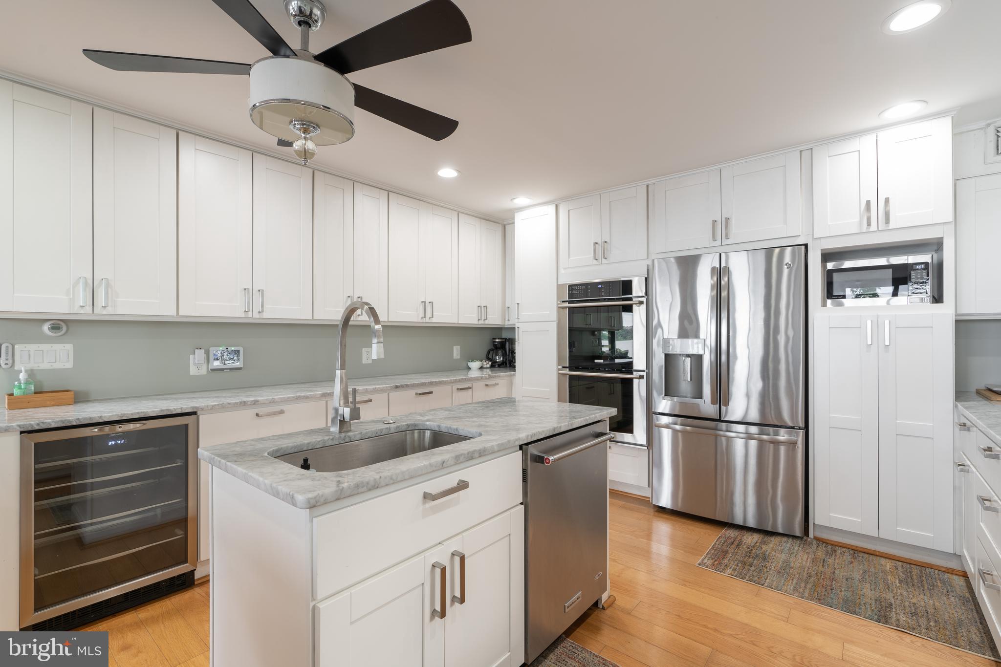 RIVER VIEW ESTATES - Residential Lease