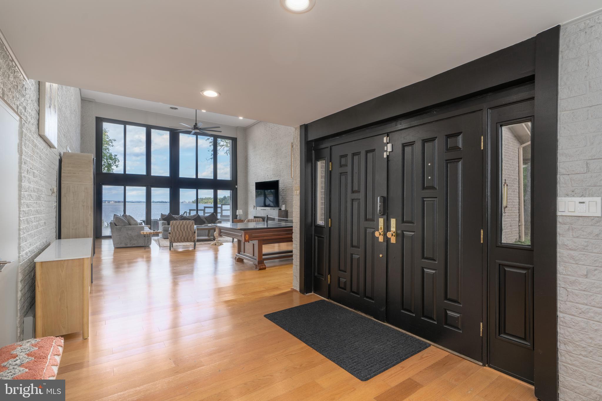 RIVER VIEW ESTATES - Residential Lease