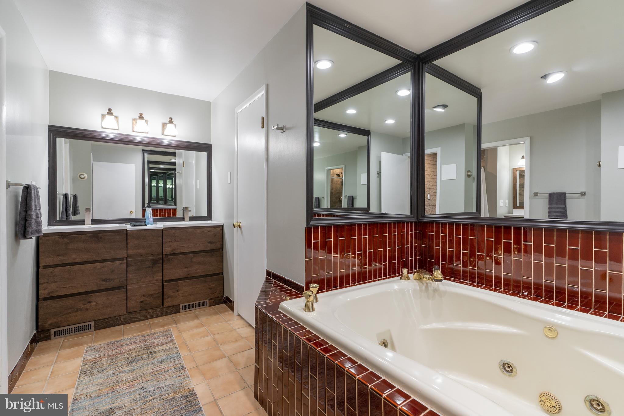 RIVER VIEW ESTATES - Residential Lease