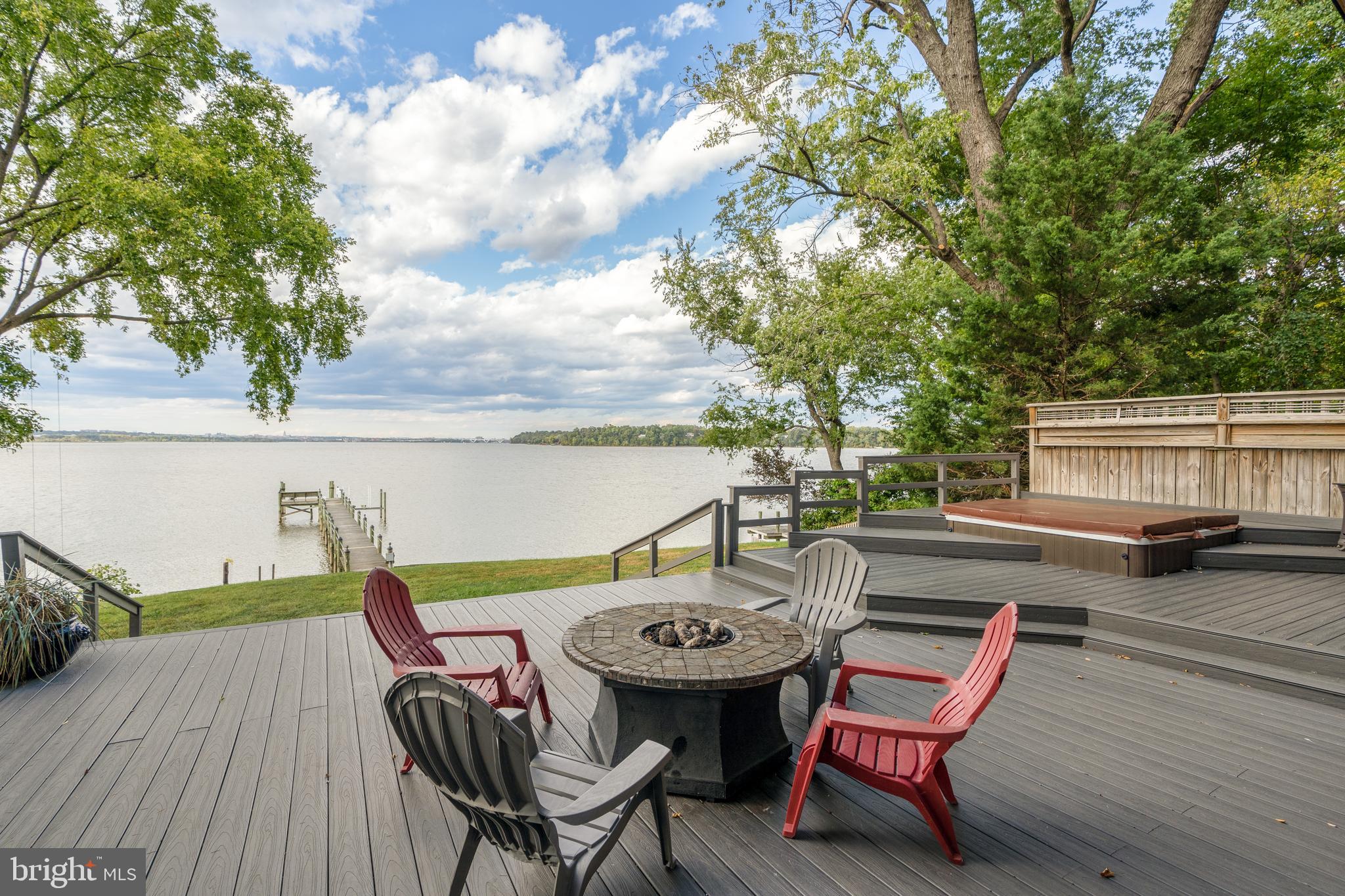 RIVER VIEW ESTATES - Residential Lease