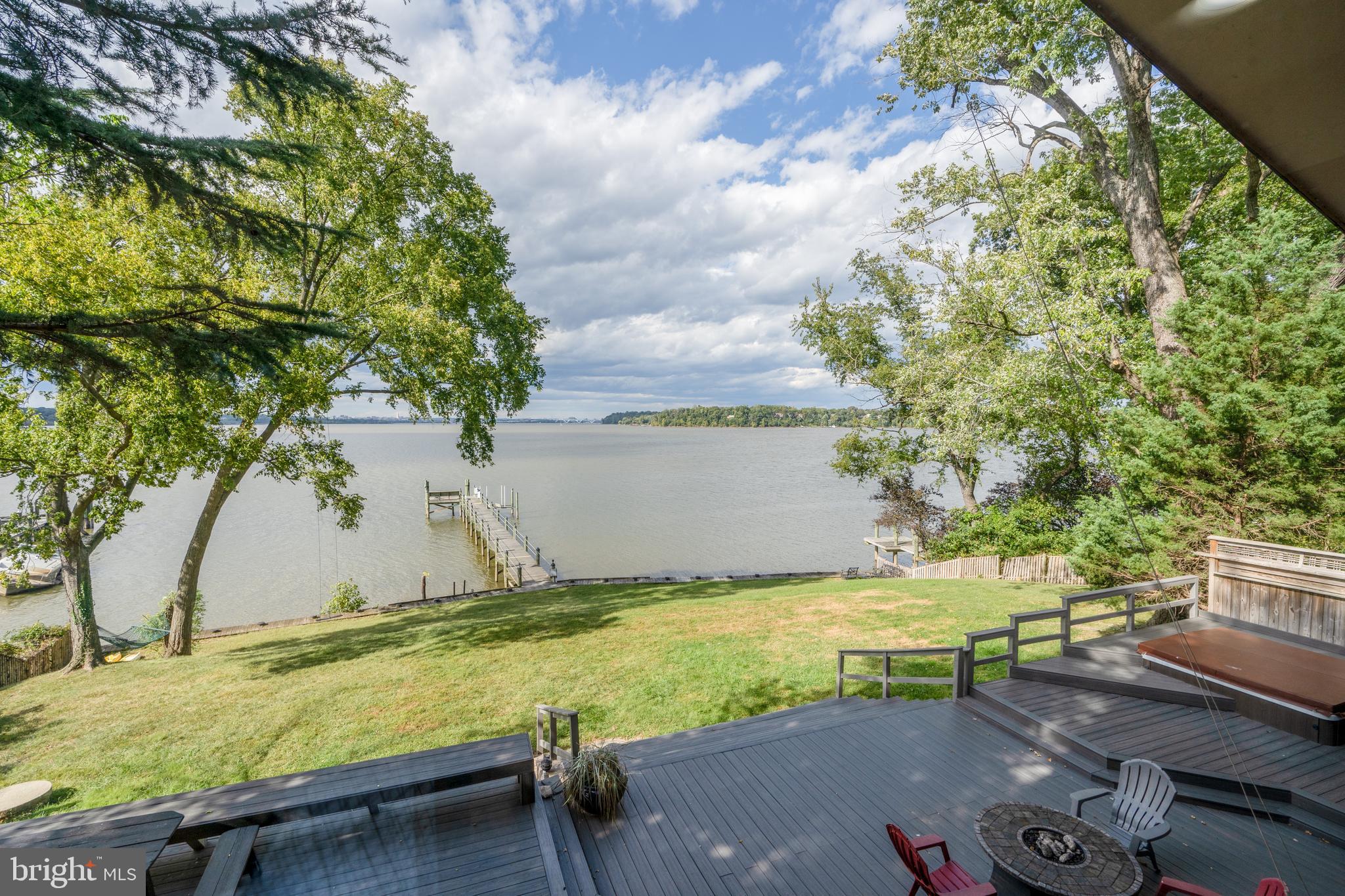 RIVER VIEW ESTATES - Residential Lease