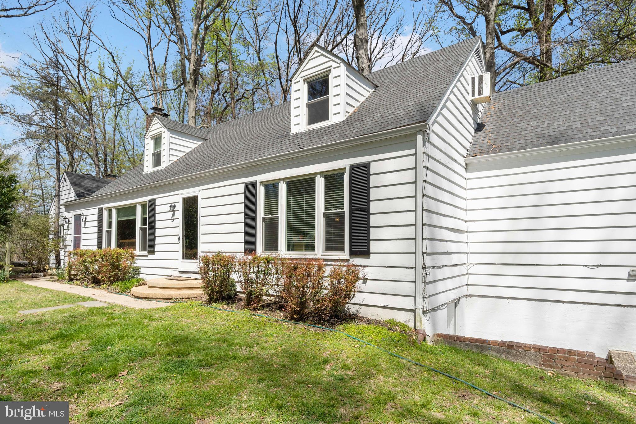 PIKESVILLE - Residential