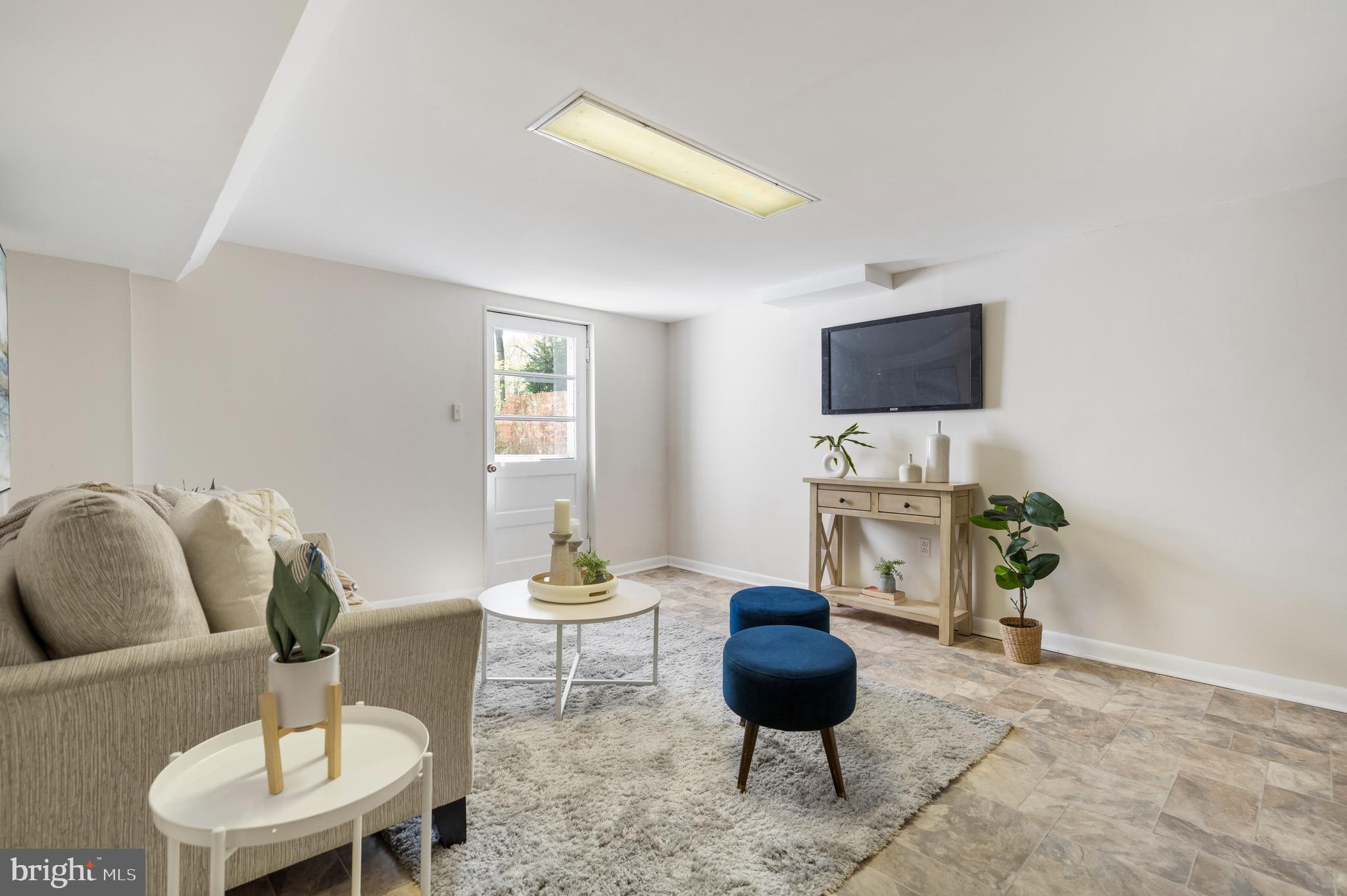 PIKESVILLE - Residential