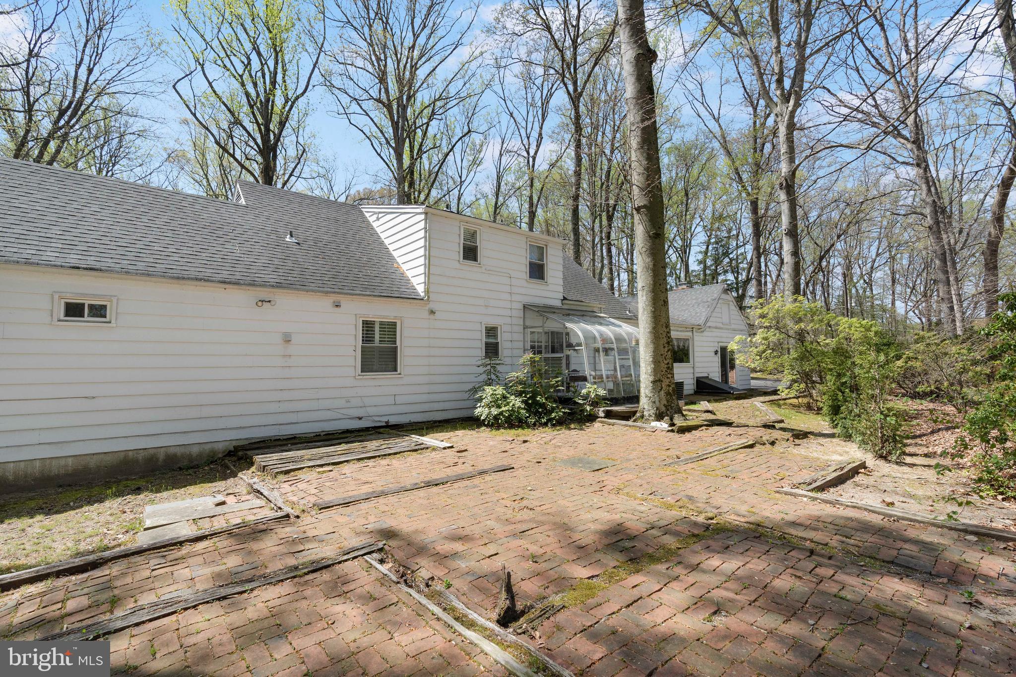 PIKESVILLE - Residential