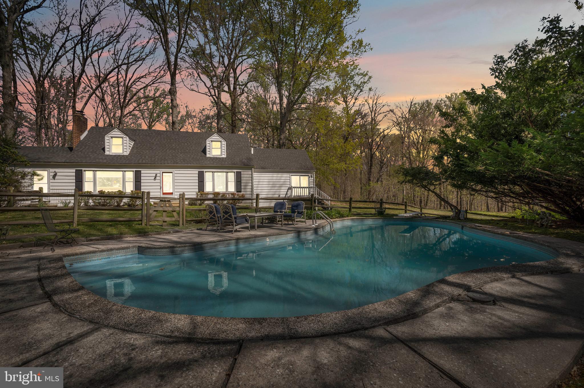 PIKESVILLE - Residential