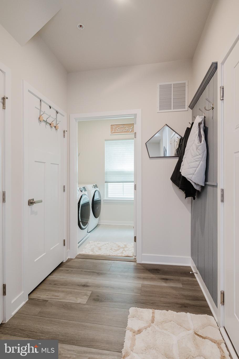 JAMES RUN CARRIAGE HOMES - Residential