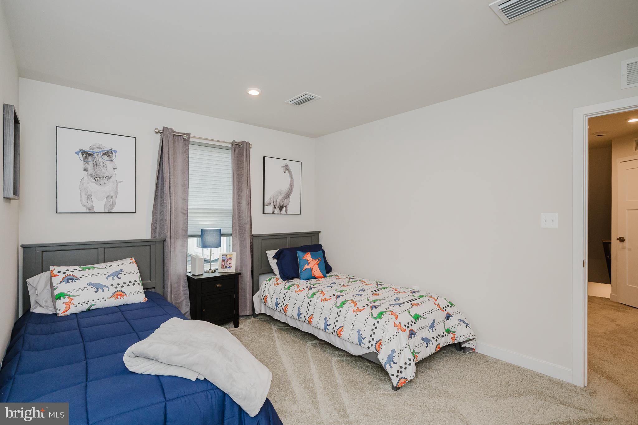 JAMES RUN CARRIAGE HOMES - Residential