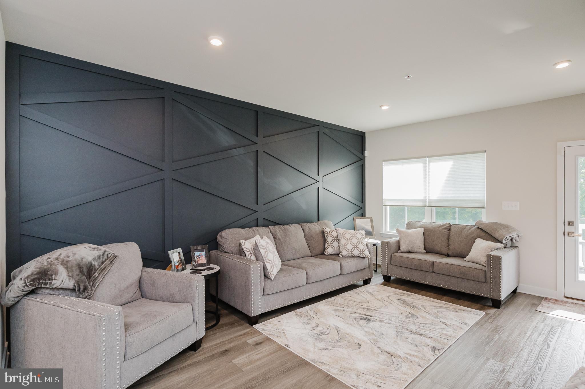 JAMES RUN CARRIAGE HOMES - Residential