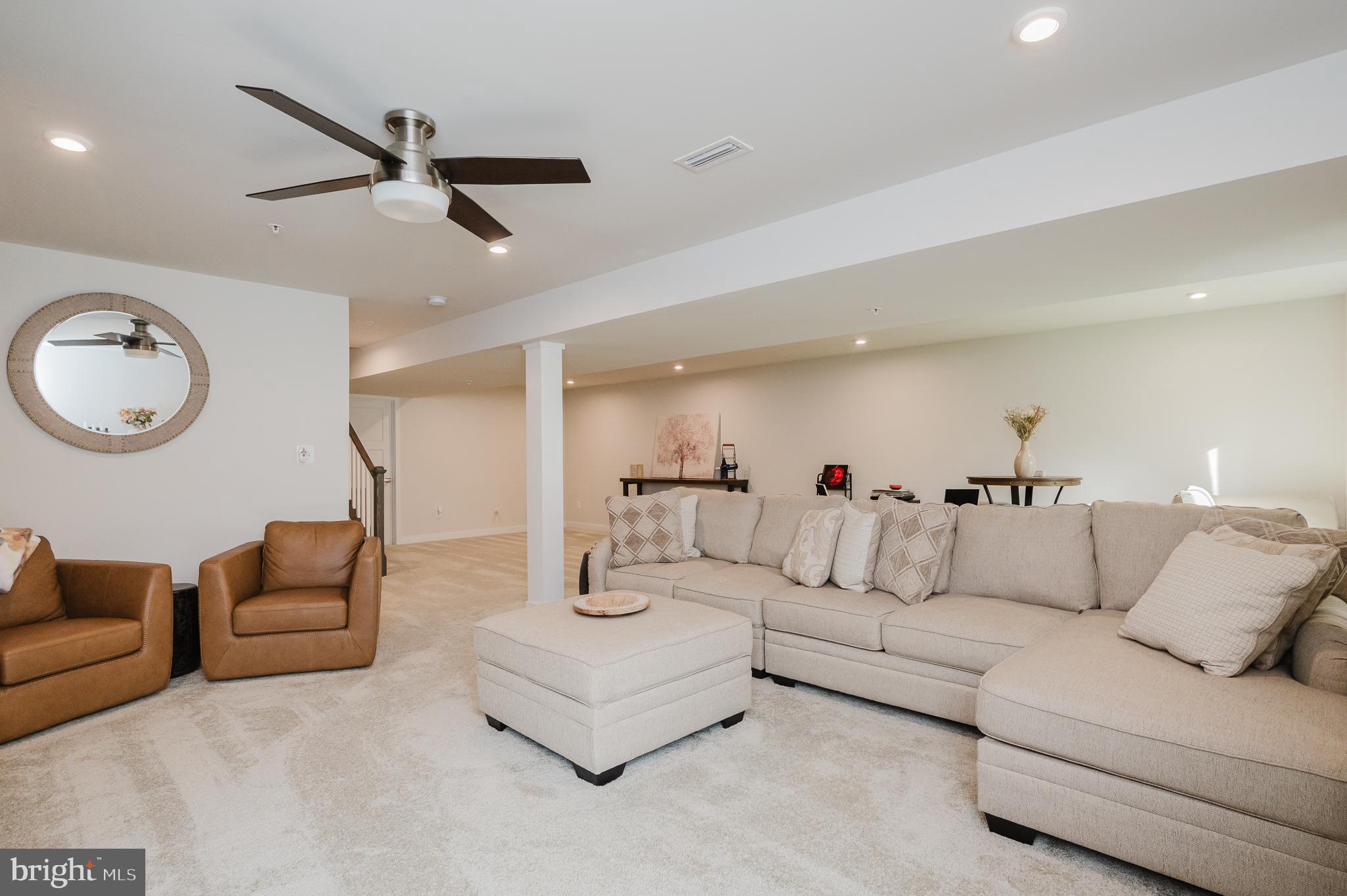 JAMES RUN CARRIAGE HOMES - Residential