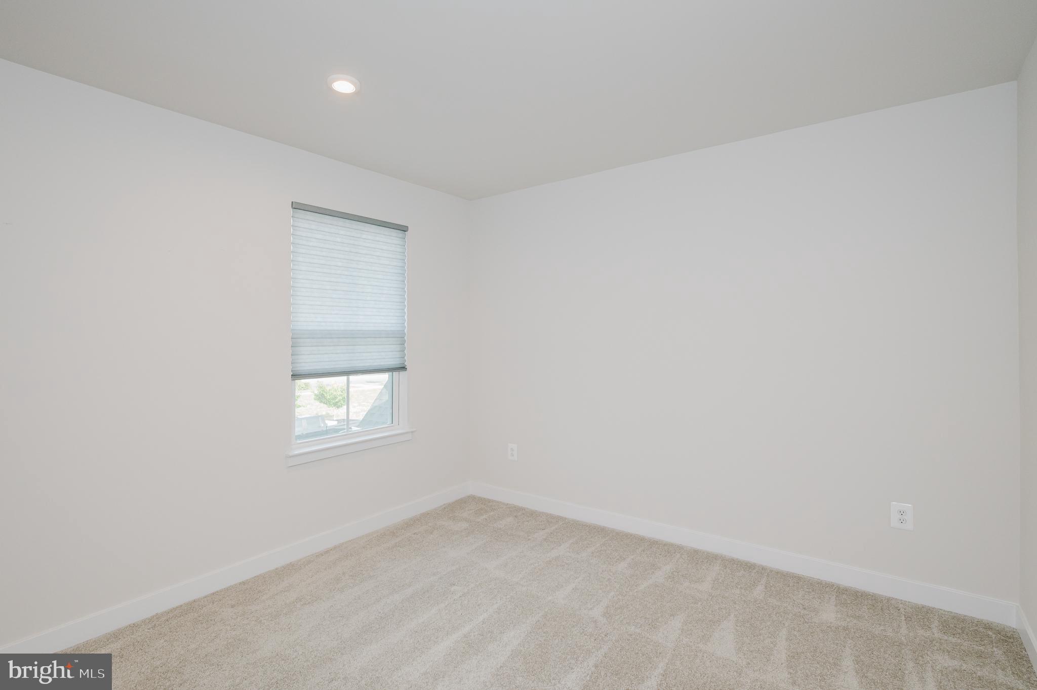 JAMES RUN CARRIAGE HOMES - Residential