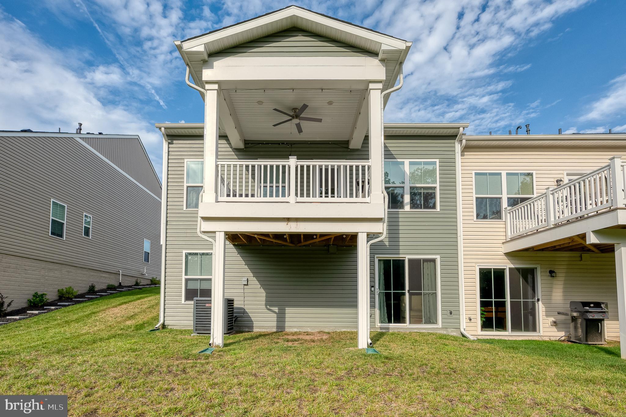 JAMES RUN CARRIAGE HOMES - Residential