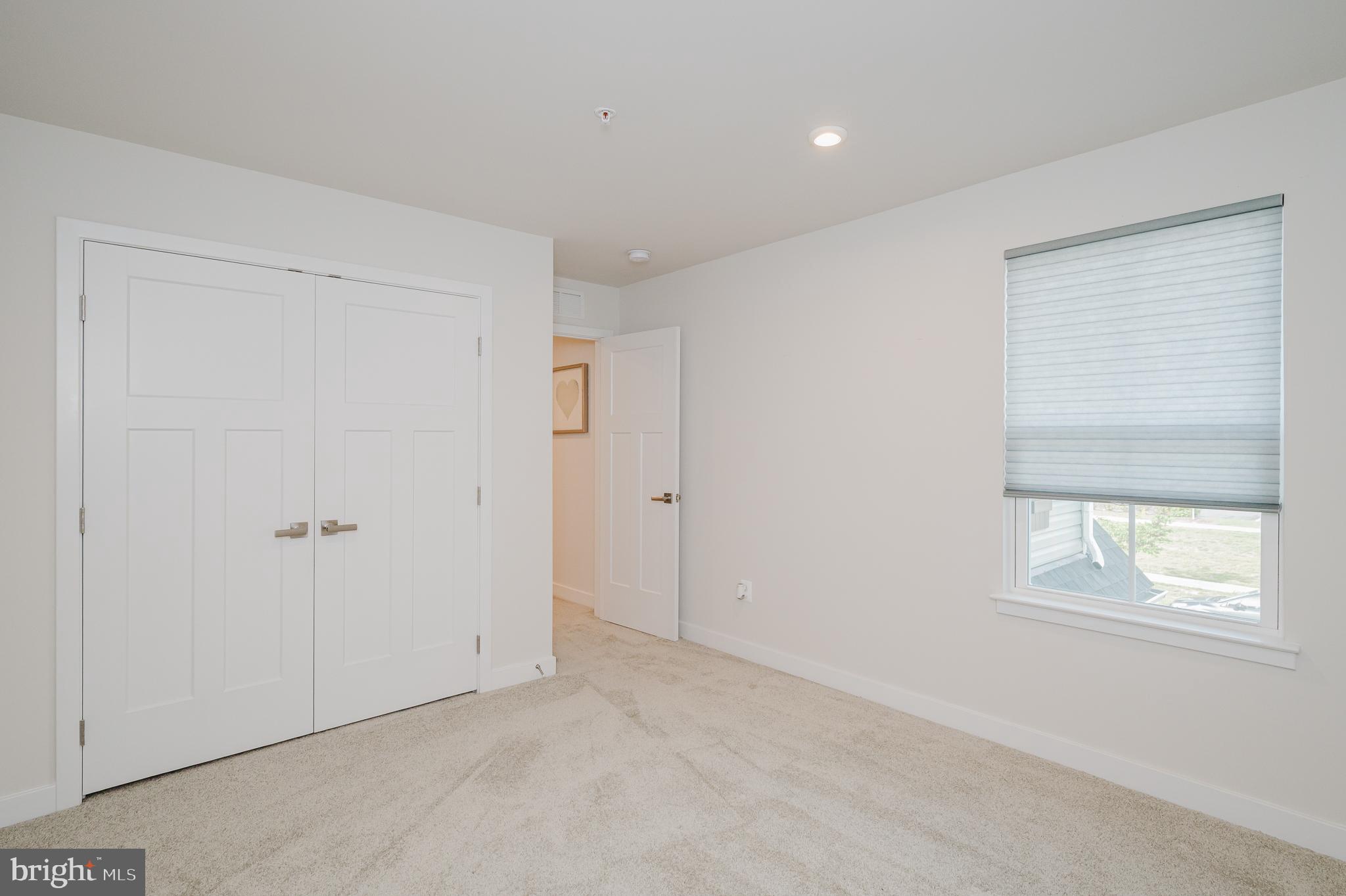 JAMES RUN CARRIAGE HOMES - Residential