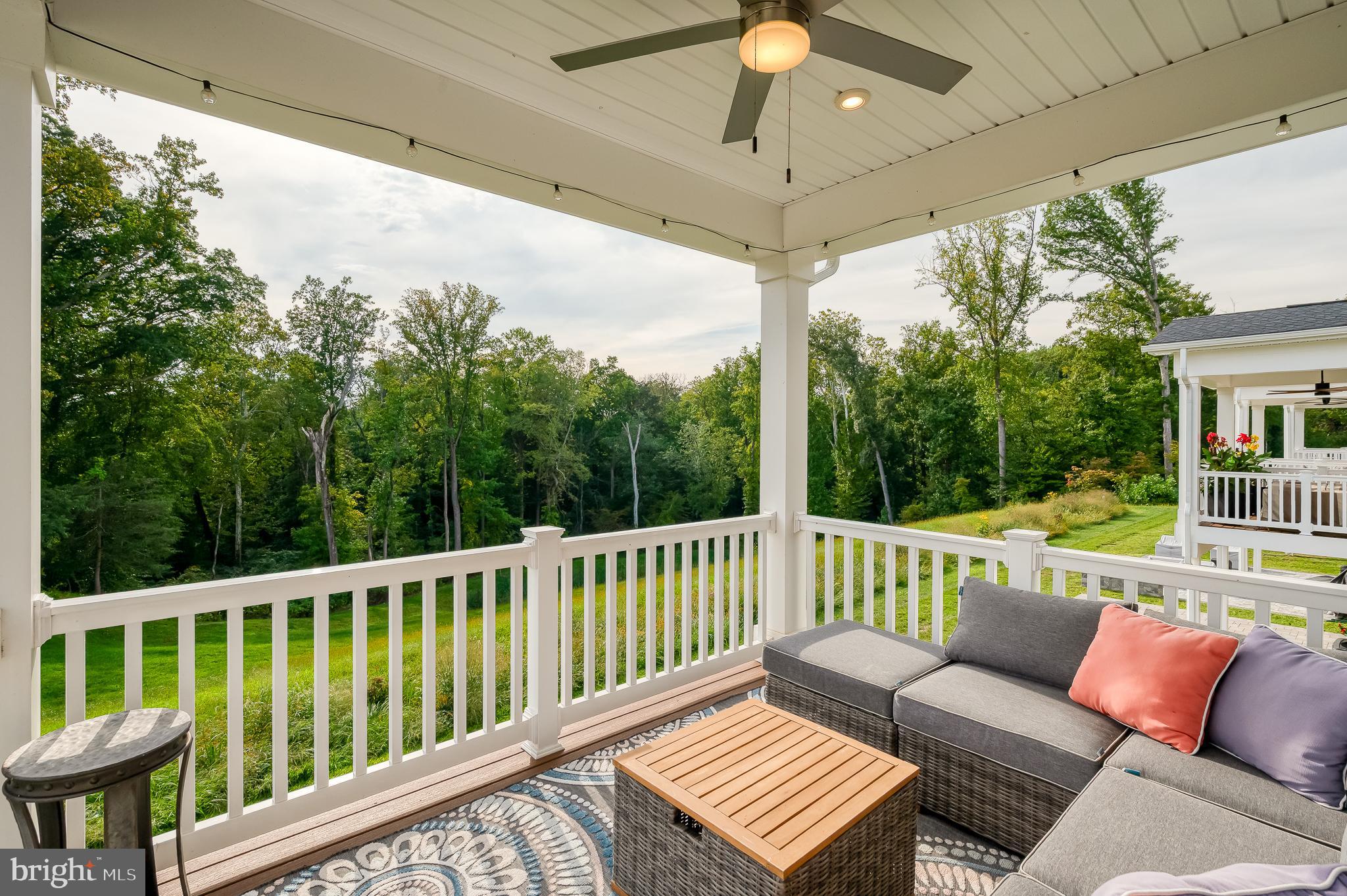 JAMES RUN CARRIAGE HOMES - Residential