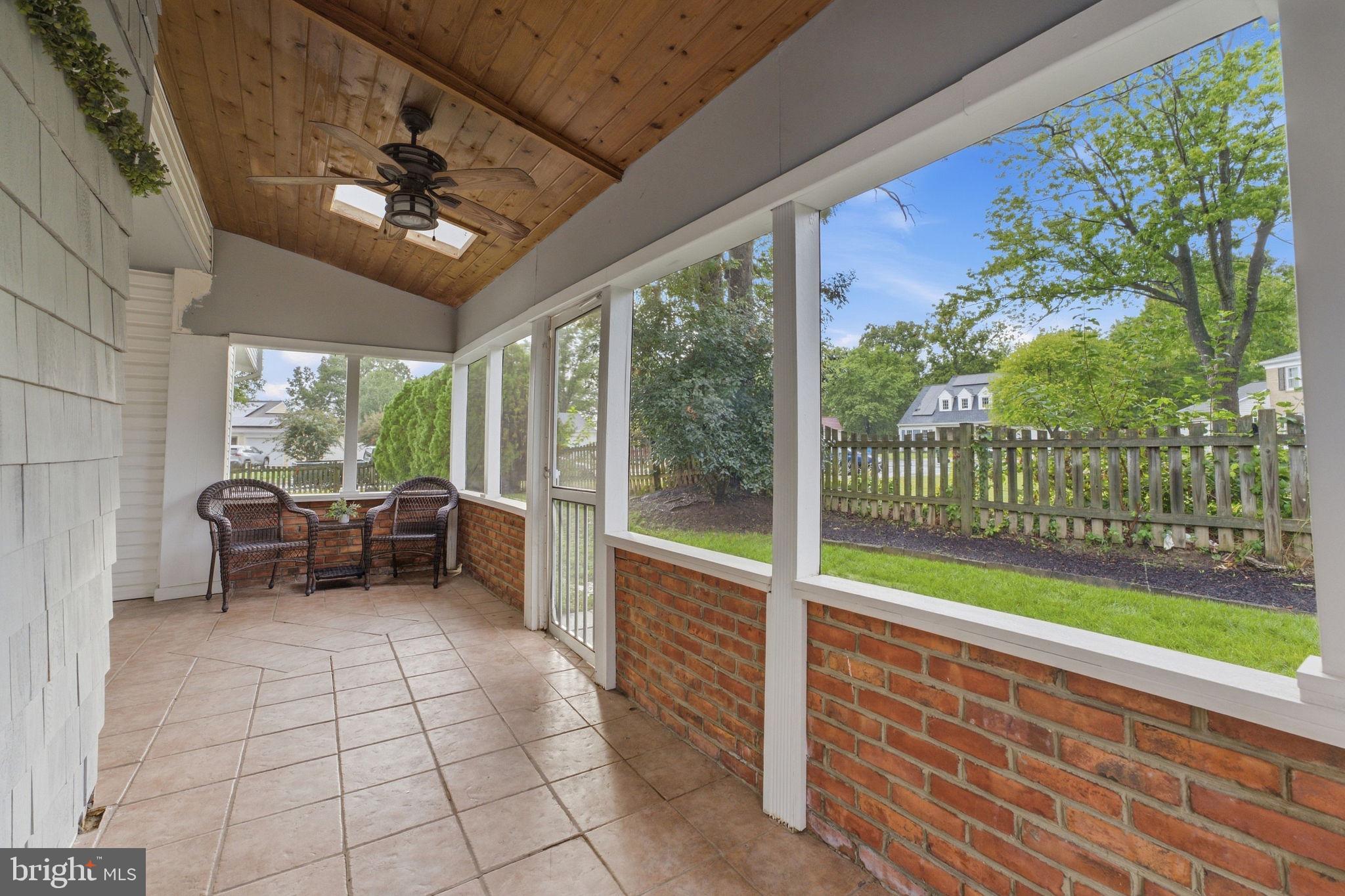 2116 MALEADY DRIVE