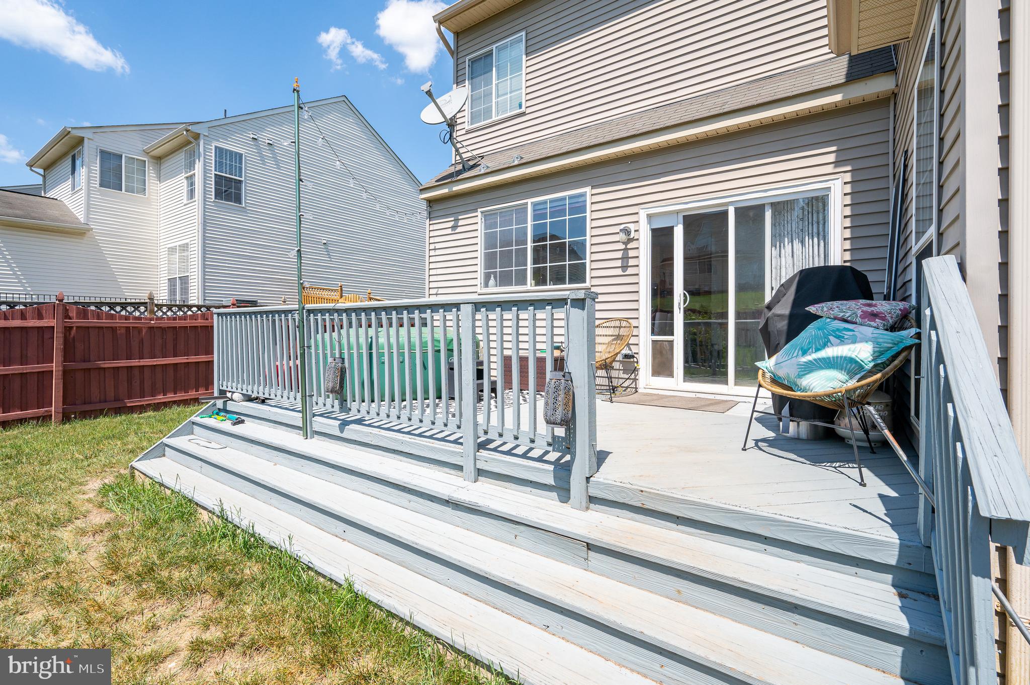 RED BUD RUN - Residential Lease