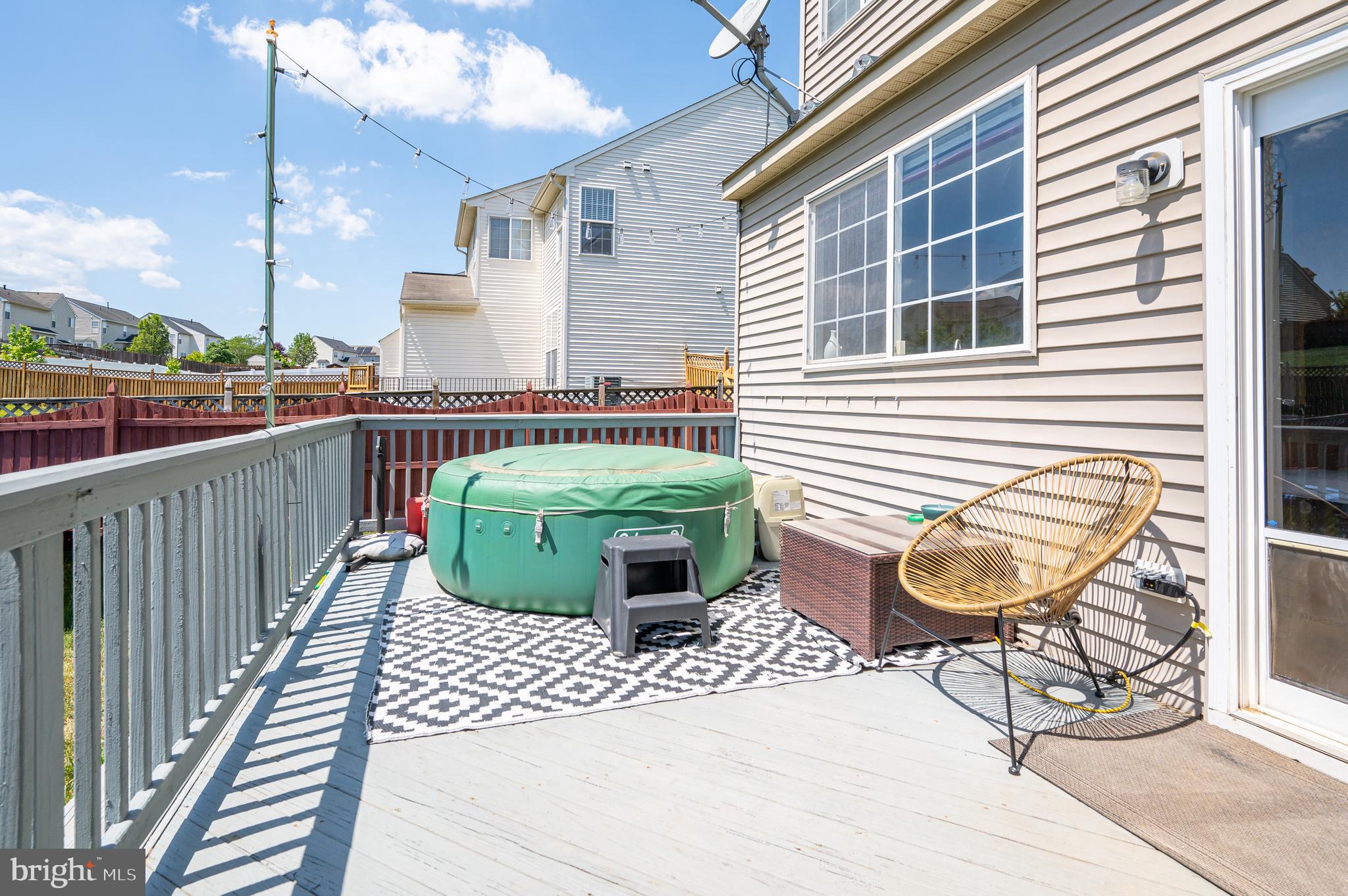 RED BUD RUN - Residential Lease